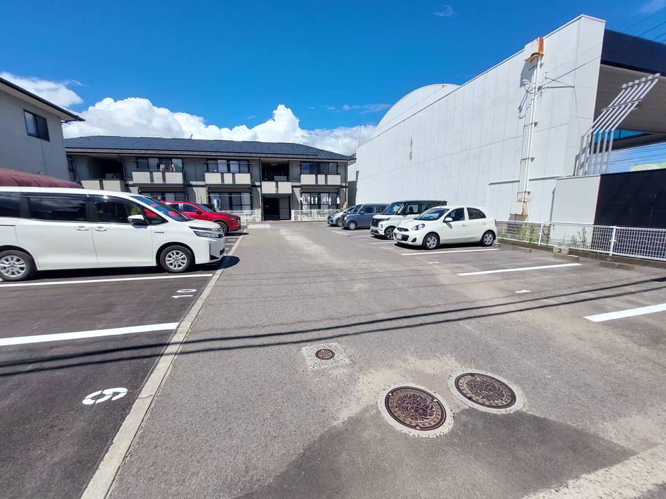 駐車場　駐車場