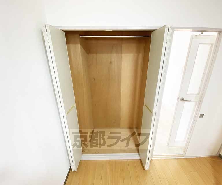 収納　洋服などが収納できます。