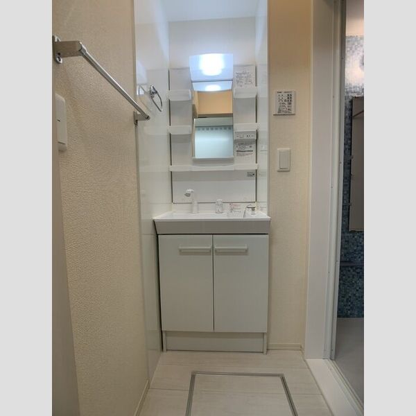 洗面設備　洗髪洗面化粧台