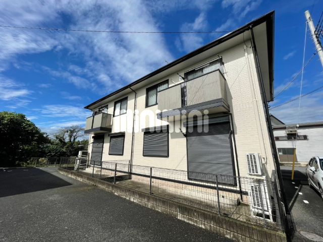 建物外観　１棟４戸で全部屋角部屋です