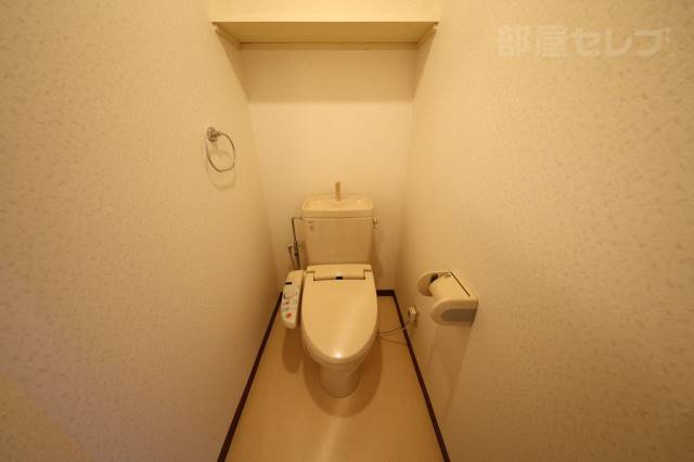 トイレ　反転タイプの写真です