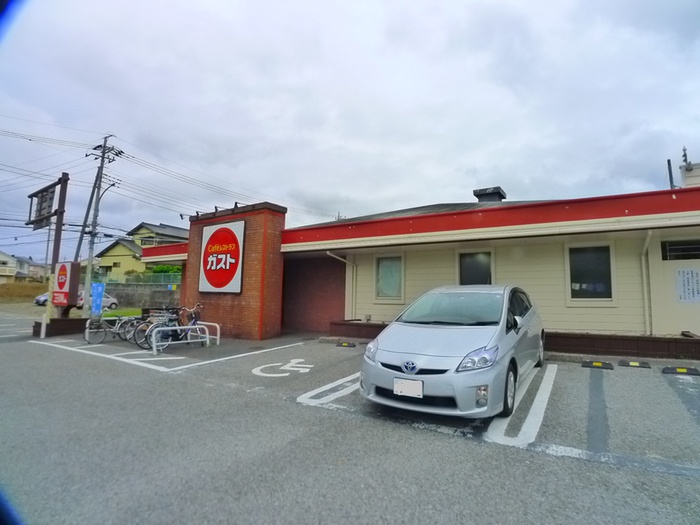 飲食店　ガスト千葉土気店（飲食店）まで350m
