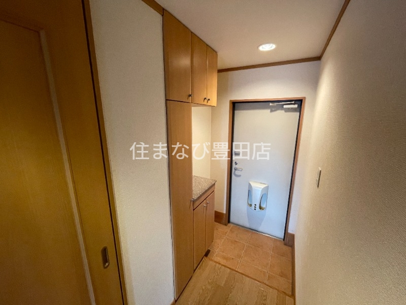 玄関　同型別部屋写真