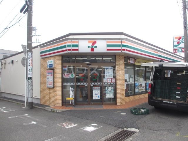 コンビニ　セブン-イレブン　大和桜ヶ丘東口店（コンビニ）まで674m