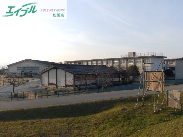 中学校　松阪市立東部中学校（中学校）まで2127m