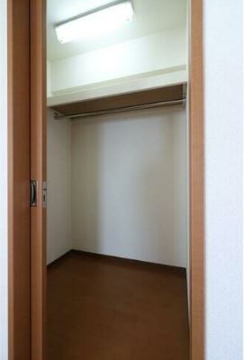 収納　※写真の反転タイプです