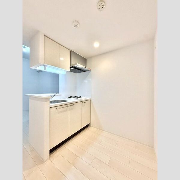 キッチン　※別部屋参考写真、現況優先です※