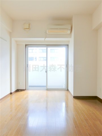 居室・リビング　洋室6.3帖南向き