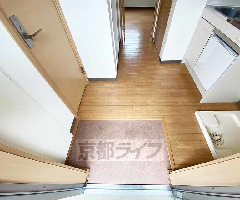 玄関　大きな段差がありません