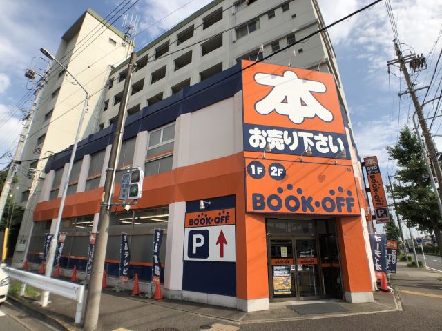 小学校　名古屋市立千成小学校（小学校）まで397m