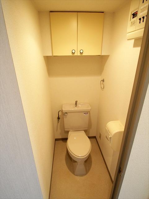 トイレ　松山市南江戸　フェニックス南江戸　トイレ
