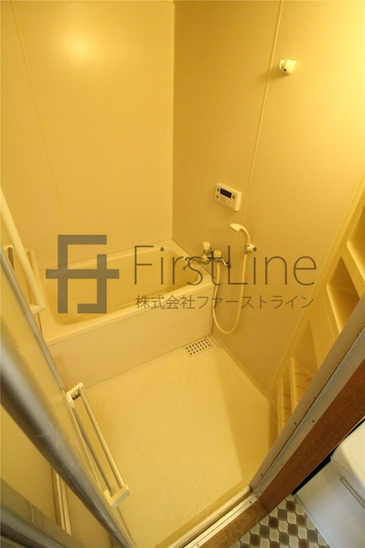 バス・シャワールーム　別号室の写真です