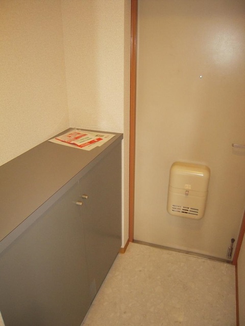 ＪＲ山陽本線 魚住駅 徒歩5分 6階建 築37年の玄関写真