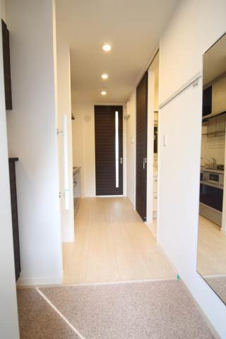 その他　お洒落な内装の玄関♪