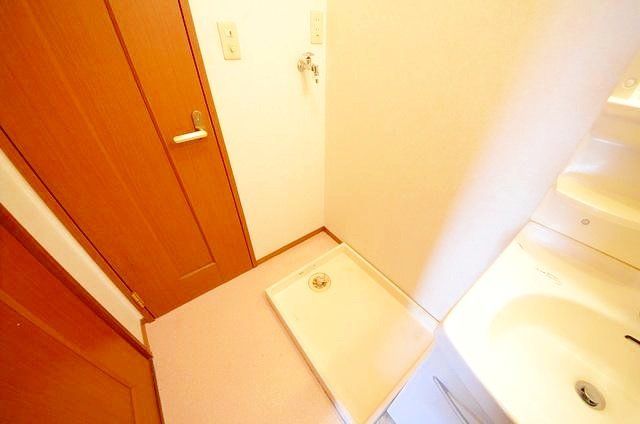 その他設備　屋内洗濯機置場