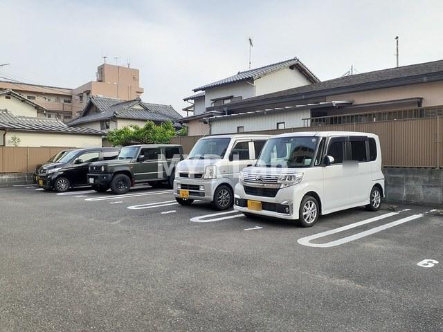 駐車場　現状優先