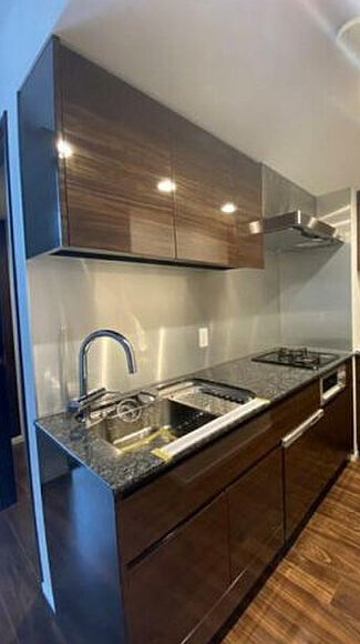 キッチン　※別部屋参考写真使用