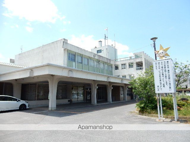 役所　岡山市東区役所瀬戸支所（役所）まで224m
