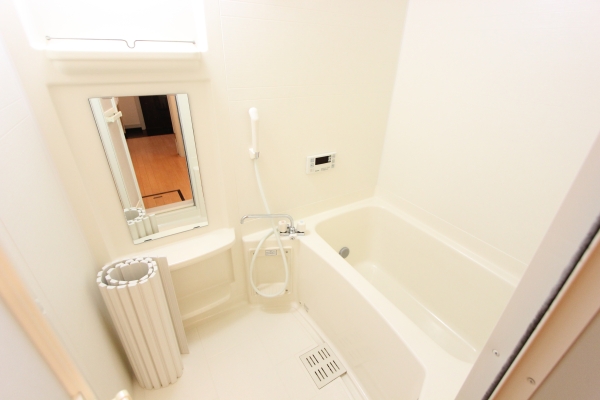 バス・シャワールーム　一日の疲れを癒してください