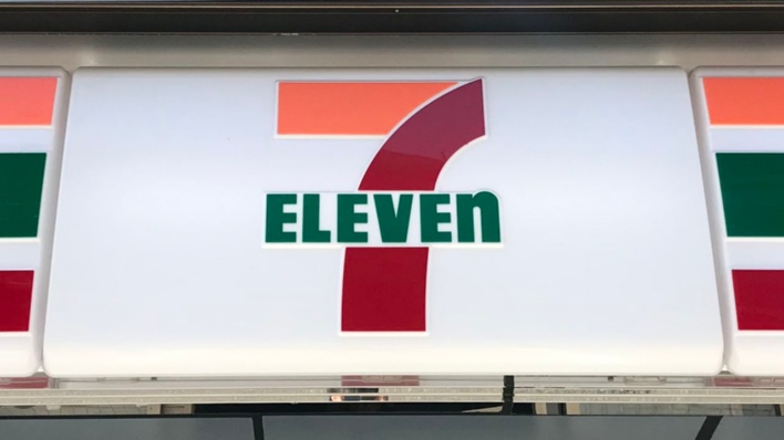 コンビニ　セブンイレブン 京都佐井通妙心寺道店（コンビニ）まで60m