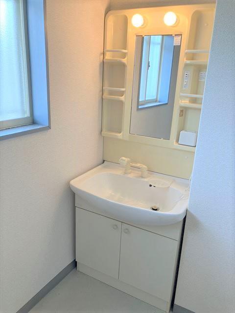 洗面設備　洗髪洗面化粧台