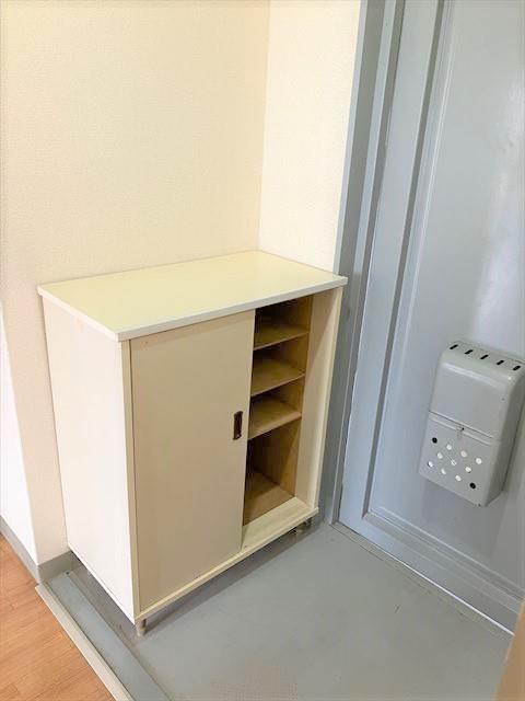 玄関　シューズボックス付き