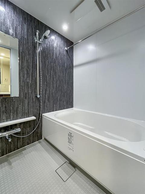 バス・シャワールーム　※写真は同タイプ住戸です。