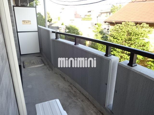 バルコニー　日当たりのいいベランダです