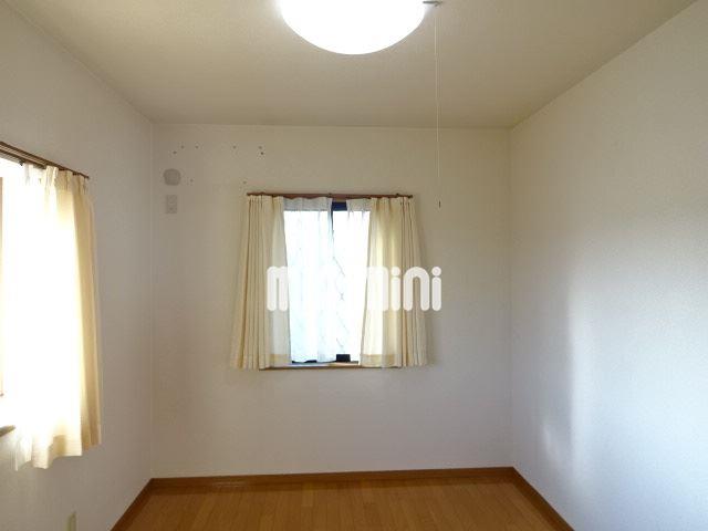 その他　出窓から光が入ります