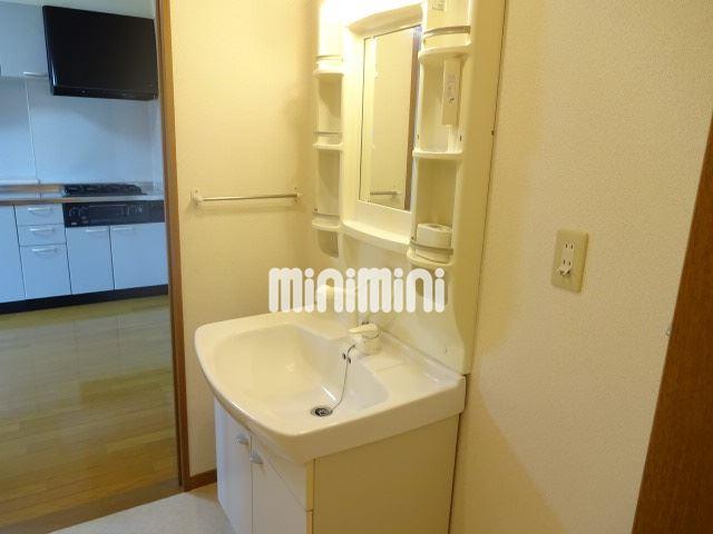 洗面設備　収納ポケットも充実の洗面台です