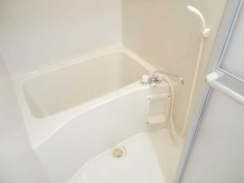 バス・シャワールーム　同物件の別部屋になります。