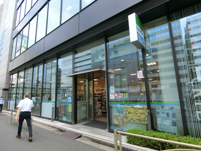 コンビニ　ファミリーマート スバル桜丘246店（コンビニ）まで333m