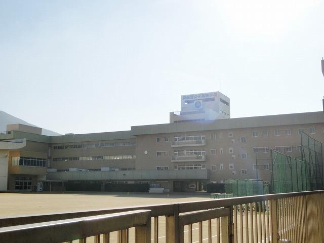 高校・高専　美萩野女子高校（高校・高専）まで242m