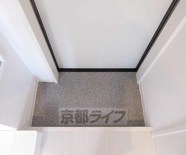 玄関　玄関はコチラです