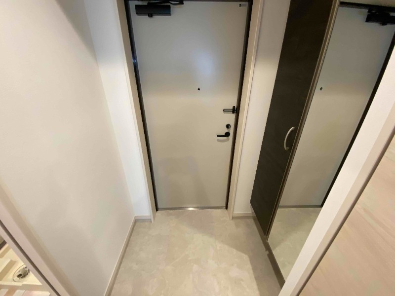 玄関　同物件別部屋イメージ