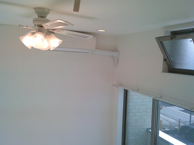 その他　４灯シーリングファン付照明