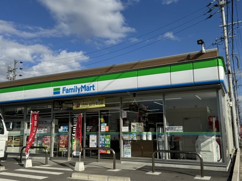 コンビニ　ファミリーマート豊明門先（コンビニ）まで435m