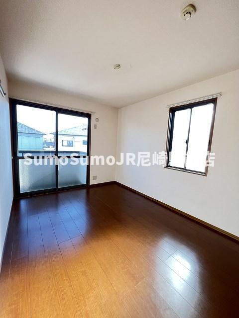 その他部屋・スペース　落ち着いて過ごせるお部屋なので、寝室にいかがでしょうか