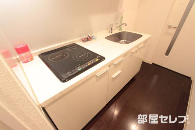 キッチン　ＩＨコンロ２口です