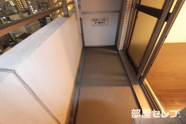 バルコニー　バルコニーも広々