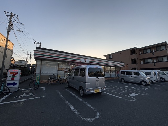 コンビニ　セブンイレブン蕨塚越3丁目店（コンビニ）まで197m