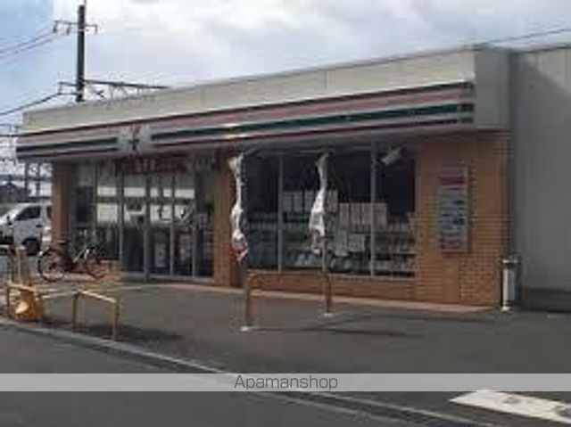 コンビニ　セブンイレブン（コンビニ）まで340m