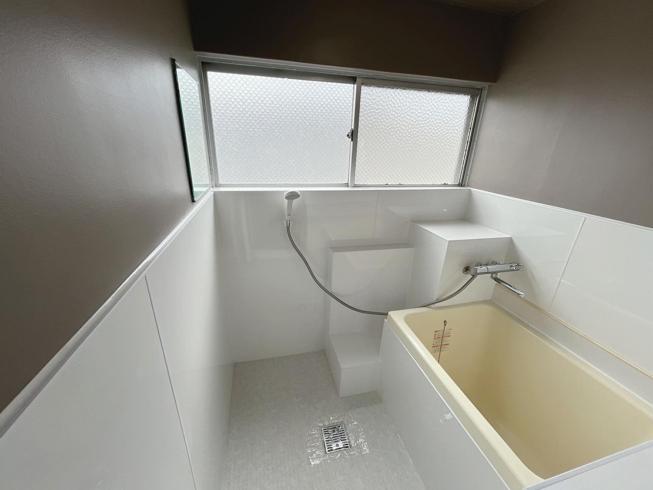 バス・シャワールーム　バスルーム