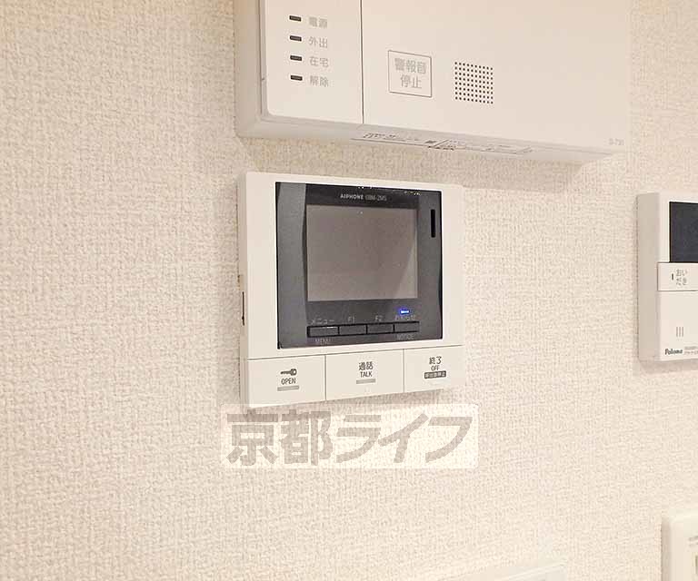 セキュリティ　オートロックと連動していて安心です。