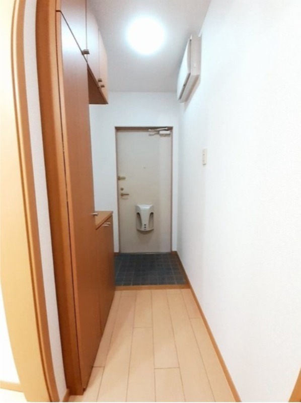 玄関　図面と現状に相違がある場合には現状を優先