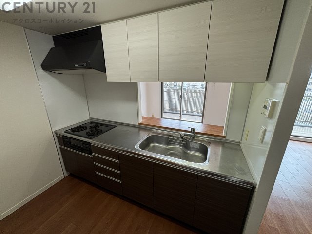 キッチン　３口ガスコンロ付きのキッチン♪