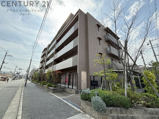 建物外観　安心のオートロック付き☆