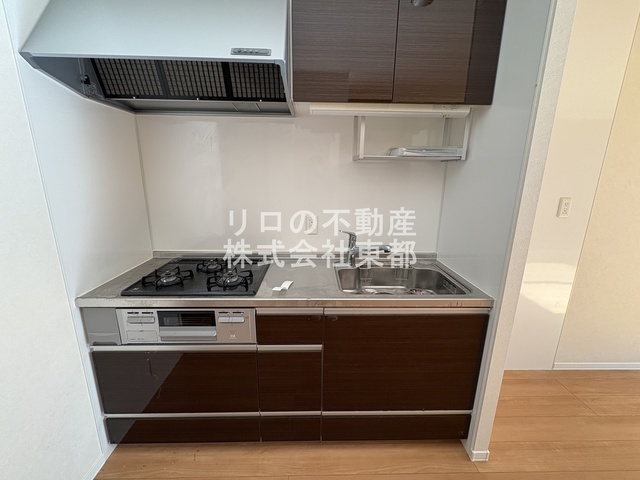 キッチン　上下に収納あり！使い勝手の良いキッチンです！！