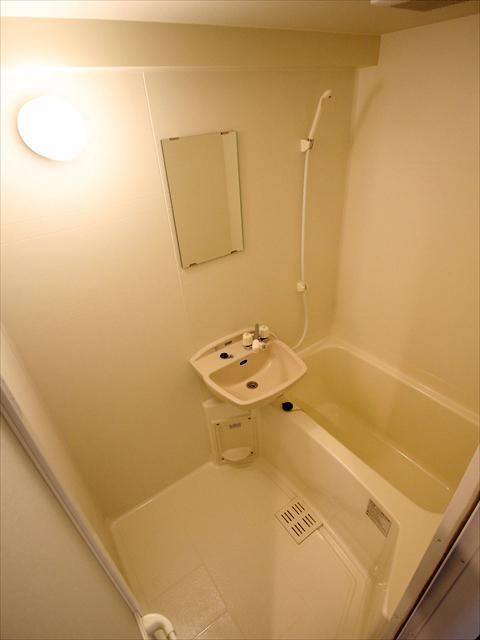 バス・シャワールーム　松山市緑町　ガーデンハイツ緑町　浴室