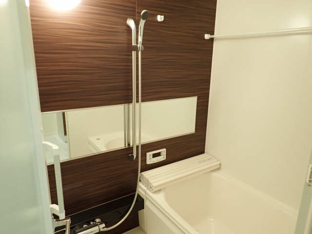 バス・シャワールーム　追焚・乾燥機能付きバス